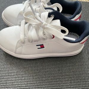 Tommy shoes